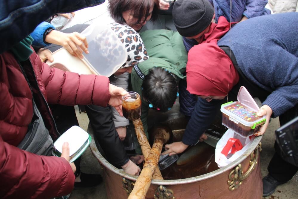 Nevruz Ve Mesir Macunu Gelenegi Bir Arada Manisada Bayram Senligi (1)