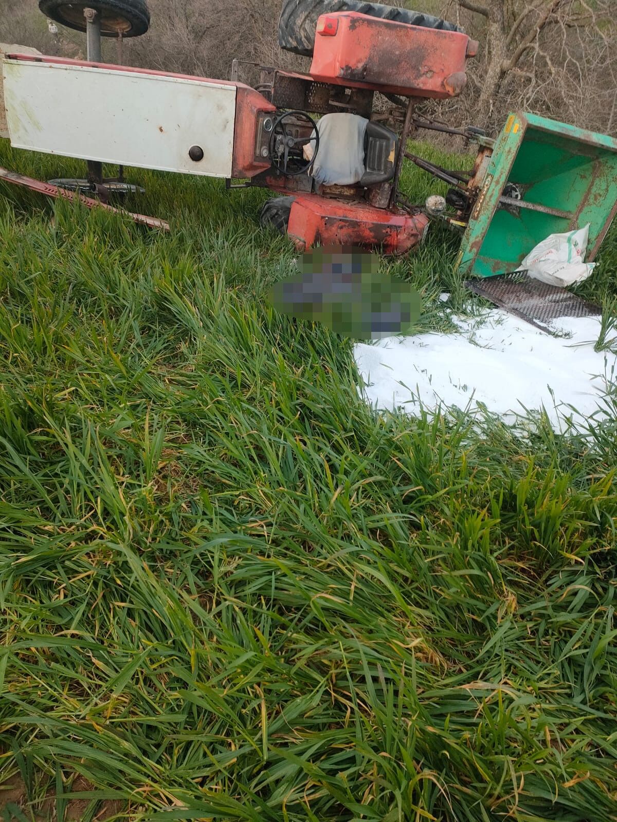 Olumu Elinden Oldu Gubre Atmaya Gitti Tarlasinda Can Verdi (1)