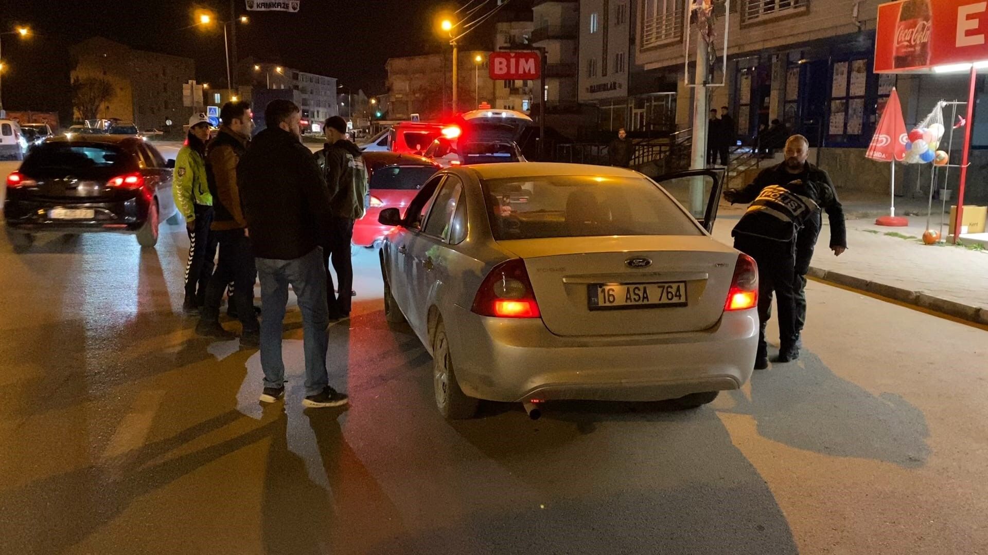 Polis 10 Noktada Sok Uygulama Gerceklestirdi Ramazan Boyunca Ilcede Supheliler Ve Arac (1)-1