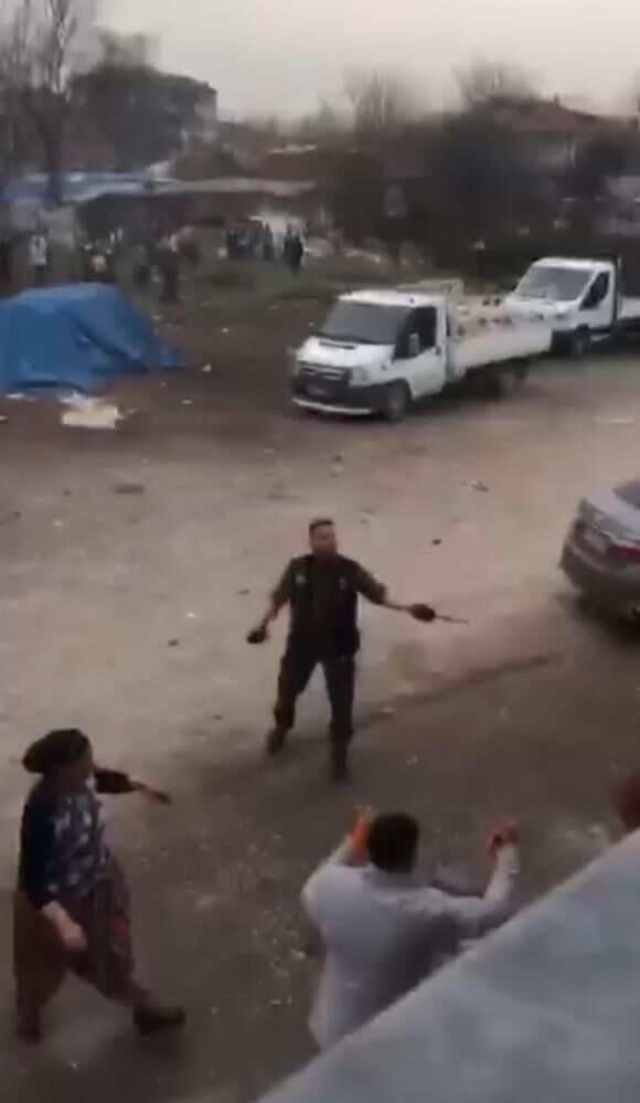 Polis Operasyonuna Mahalleli Engeli Hapis Firarisi Boyle Yakalandi (4)