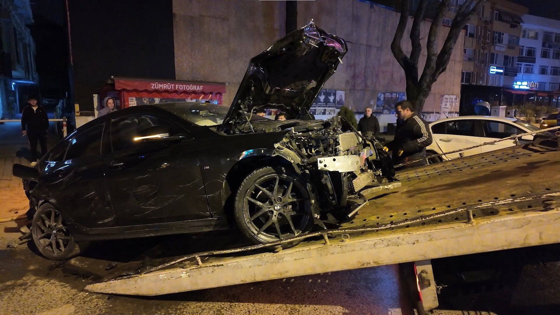 Sahil Yolunda Feci Kaos Asiri Hiz Ve Makas Atan Surucu 2 Araci Hurdaya Cevirdi (3)