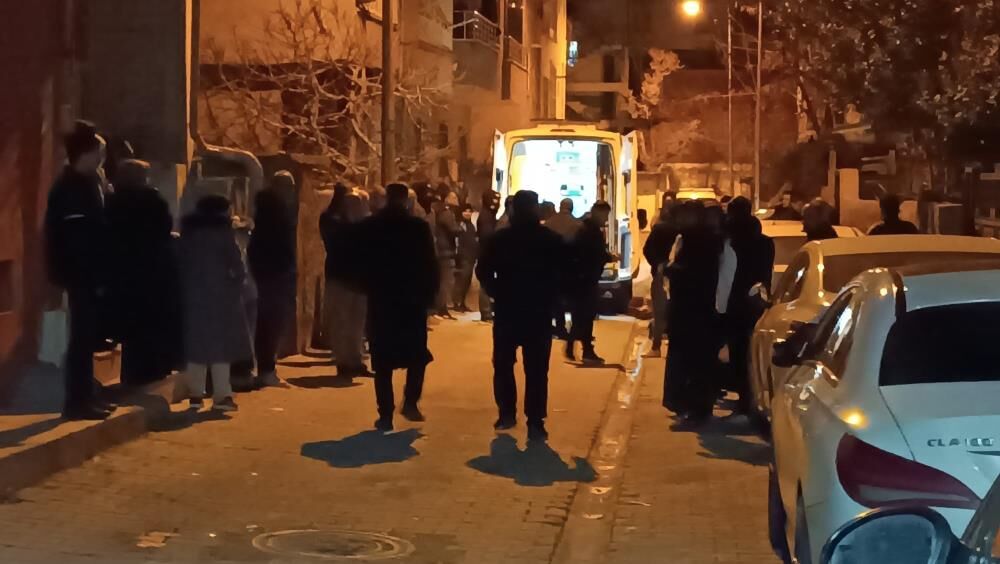 Sahur Gecesi Kabusa Dondu 18 Yasindaki Kiz Nabasini Silahla Oldurdu (4)