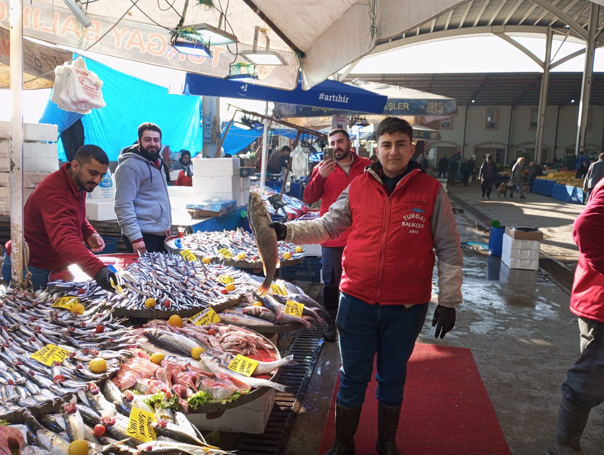 Salihli Balık Tezgahları Akaryakıt (9)