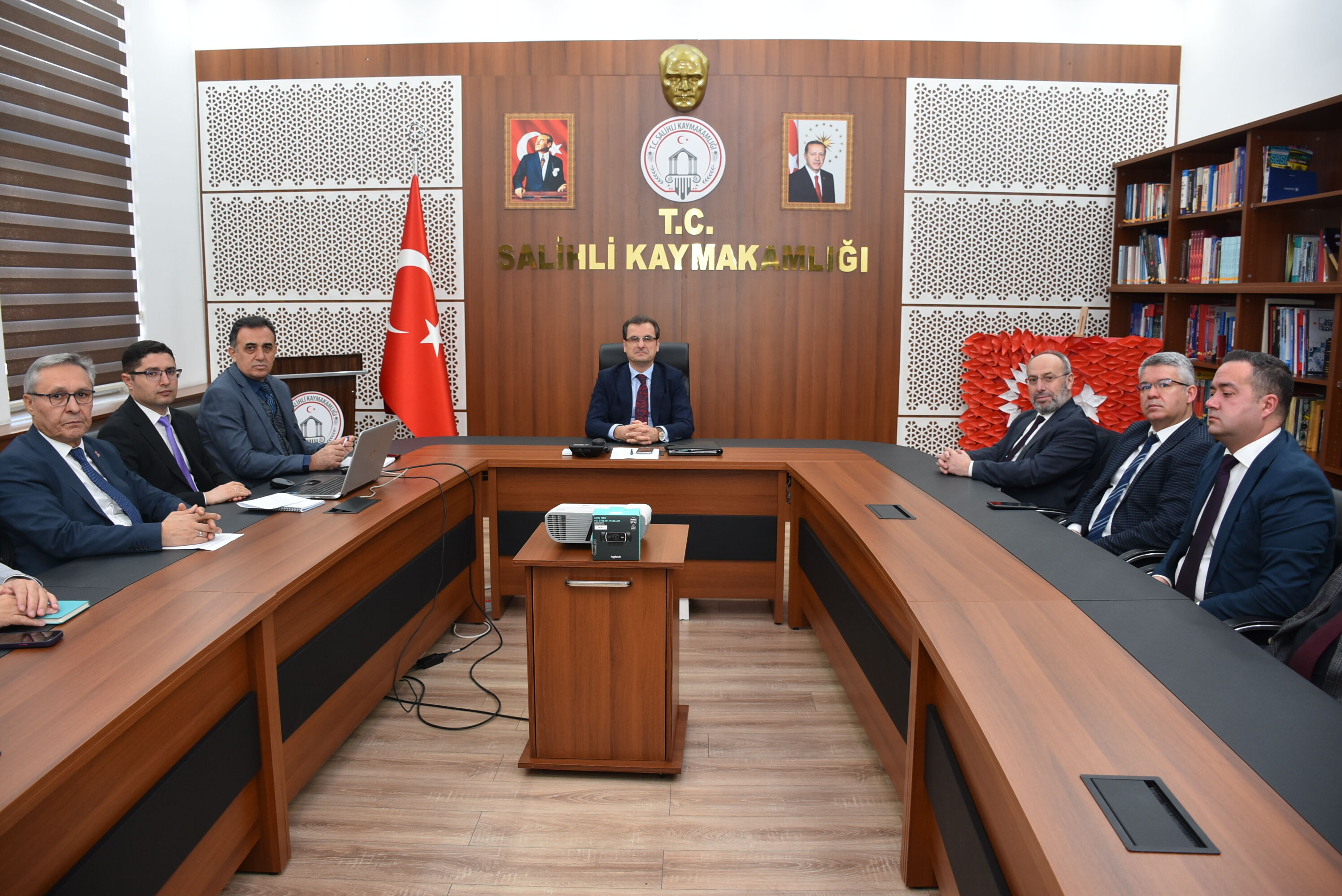 Salihli Kamu Hizmetleri (1)