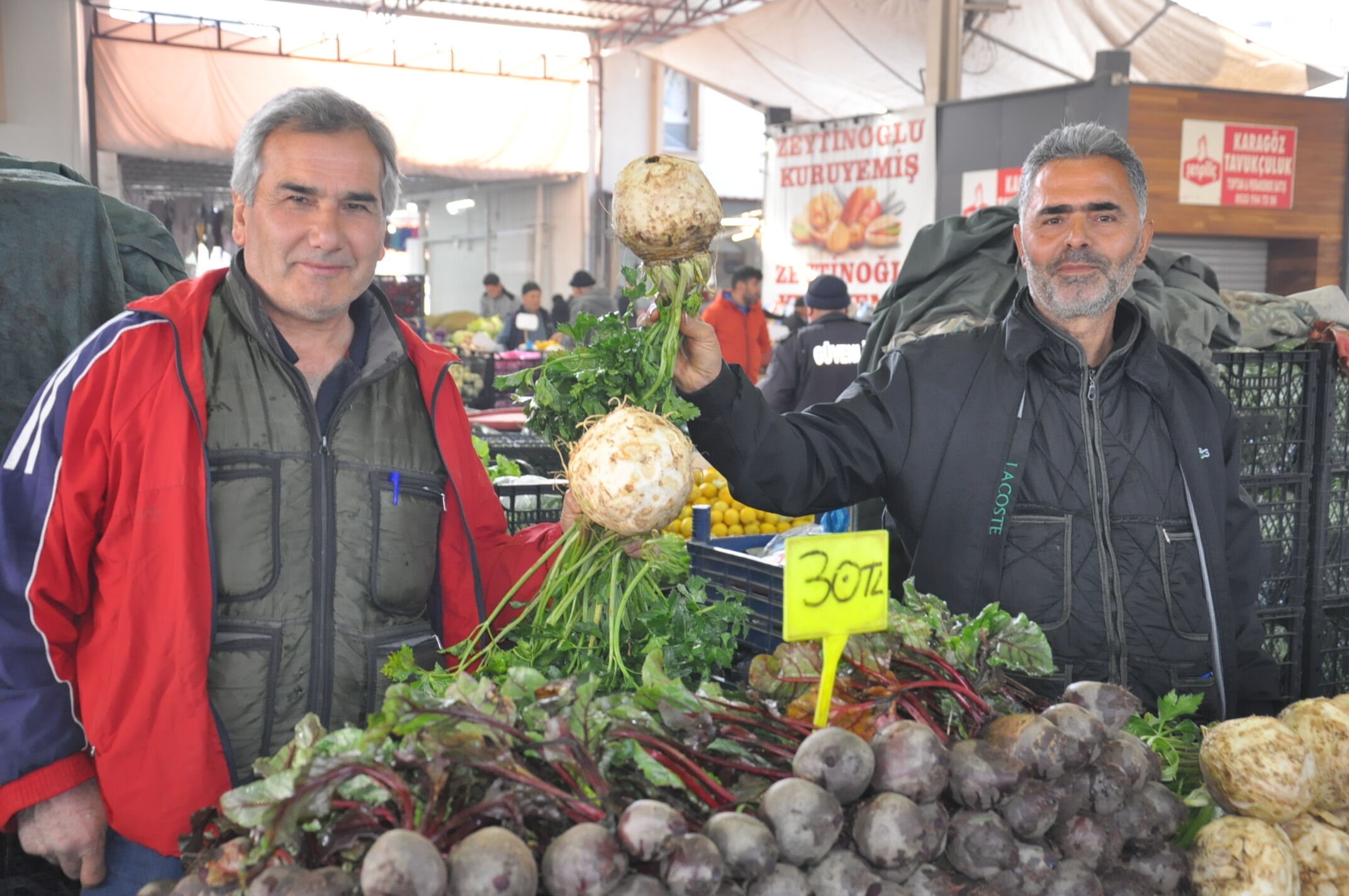 Sali̇hli̇ Pazar Yeri̇ Esnaf (12)