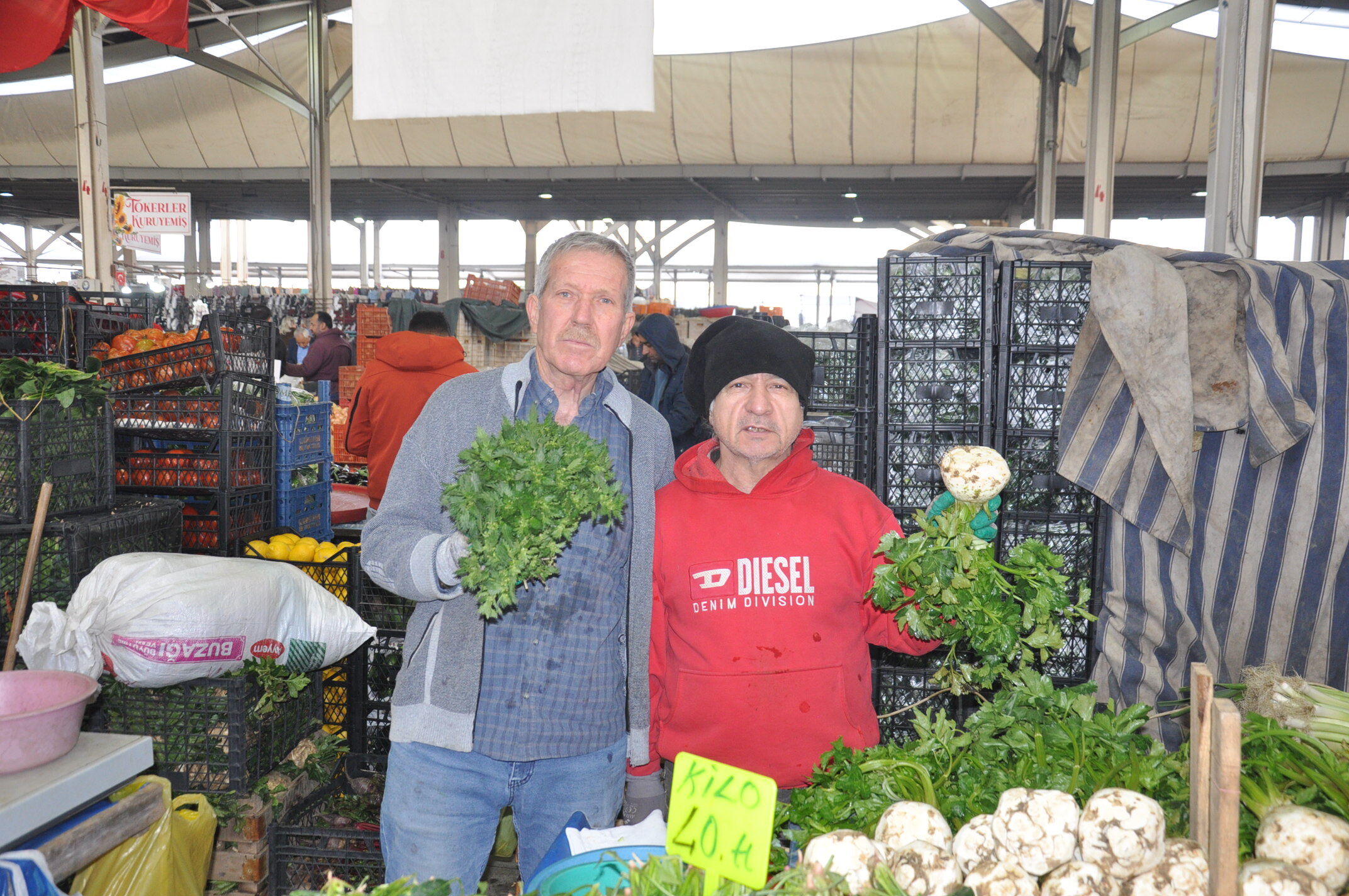 Sali̇hli̇ Pazar Yeri̇ Esnaf (2)