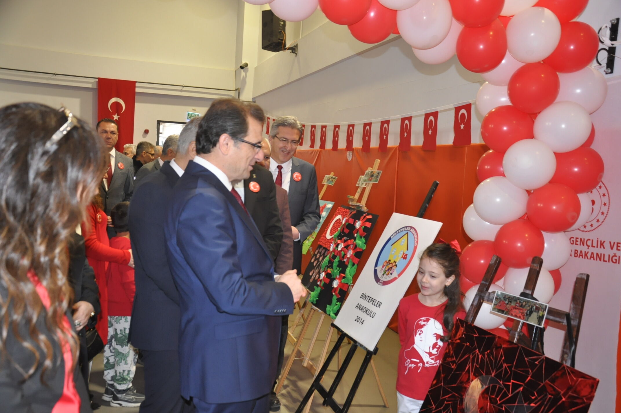 Salihlide Anaokulu Ogrencilerinden Bayrak Sergisi (7)