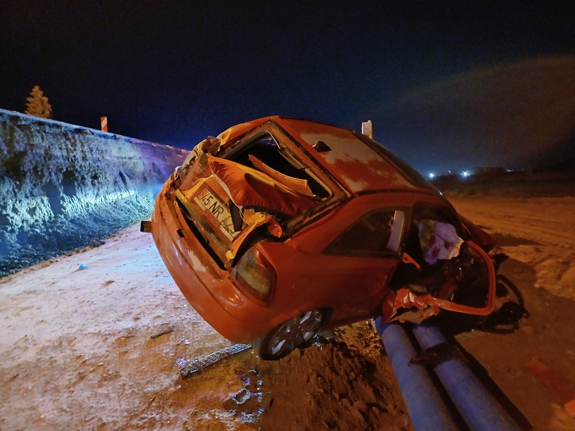 Salihlide Korkutan Kaza 2 Kisi Yaralandi (5)