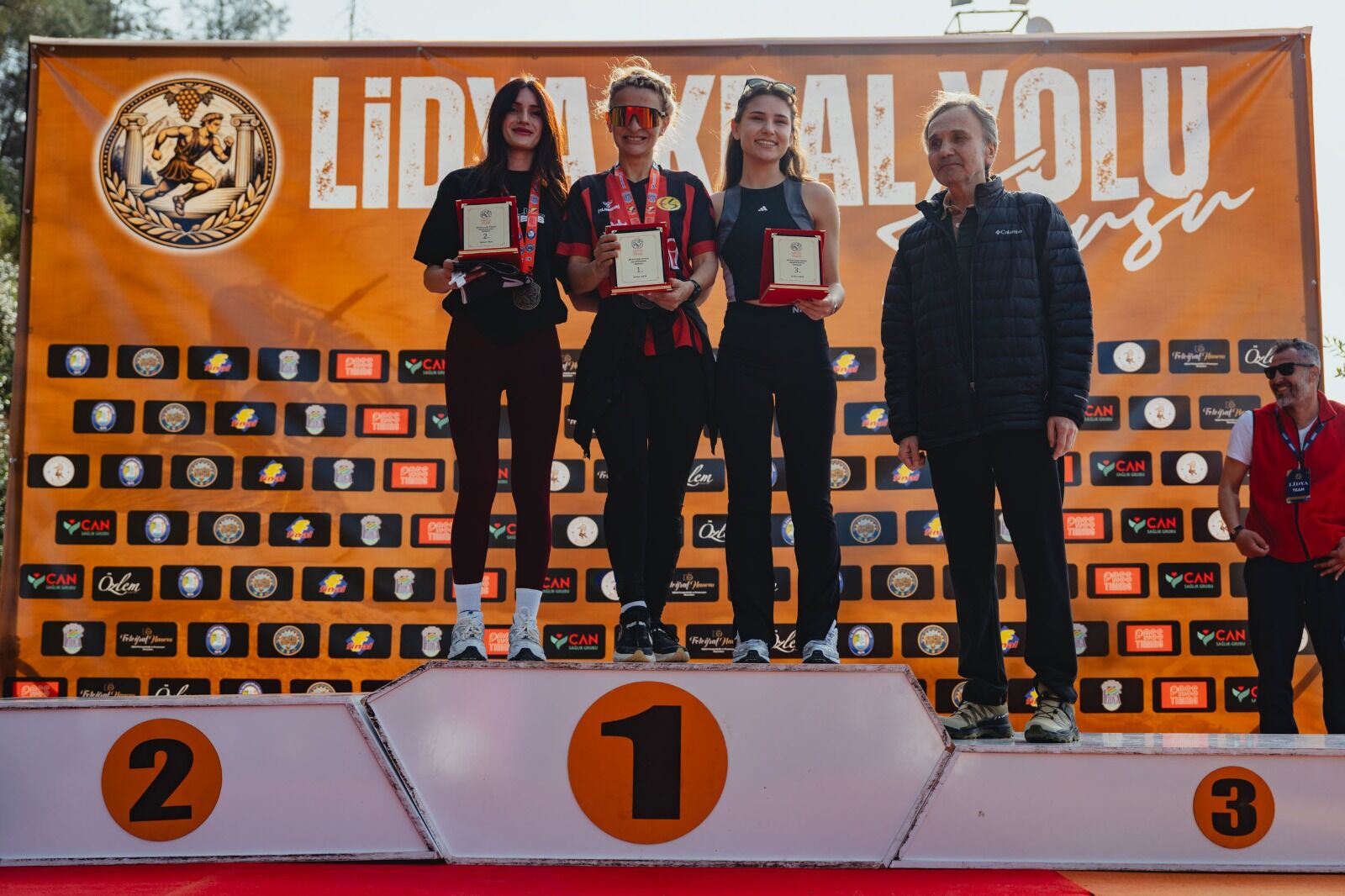 Salihli’de Spor Ve Tarih Iç Içe Lidya Kral Yolu Trail 600’Ü Aşkın Sporcuyu Ağırladı! (10)