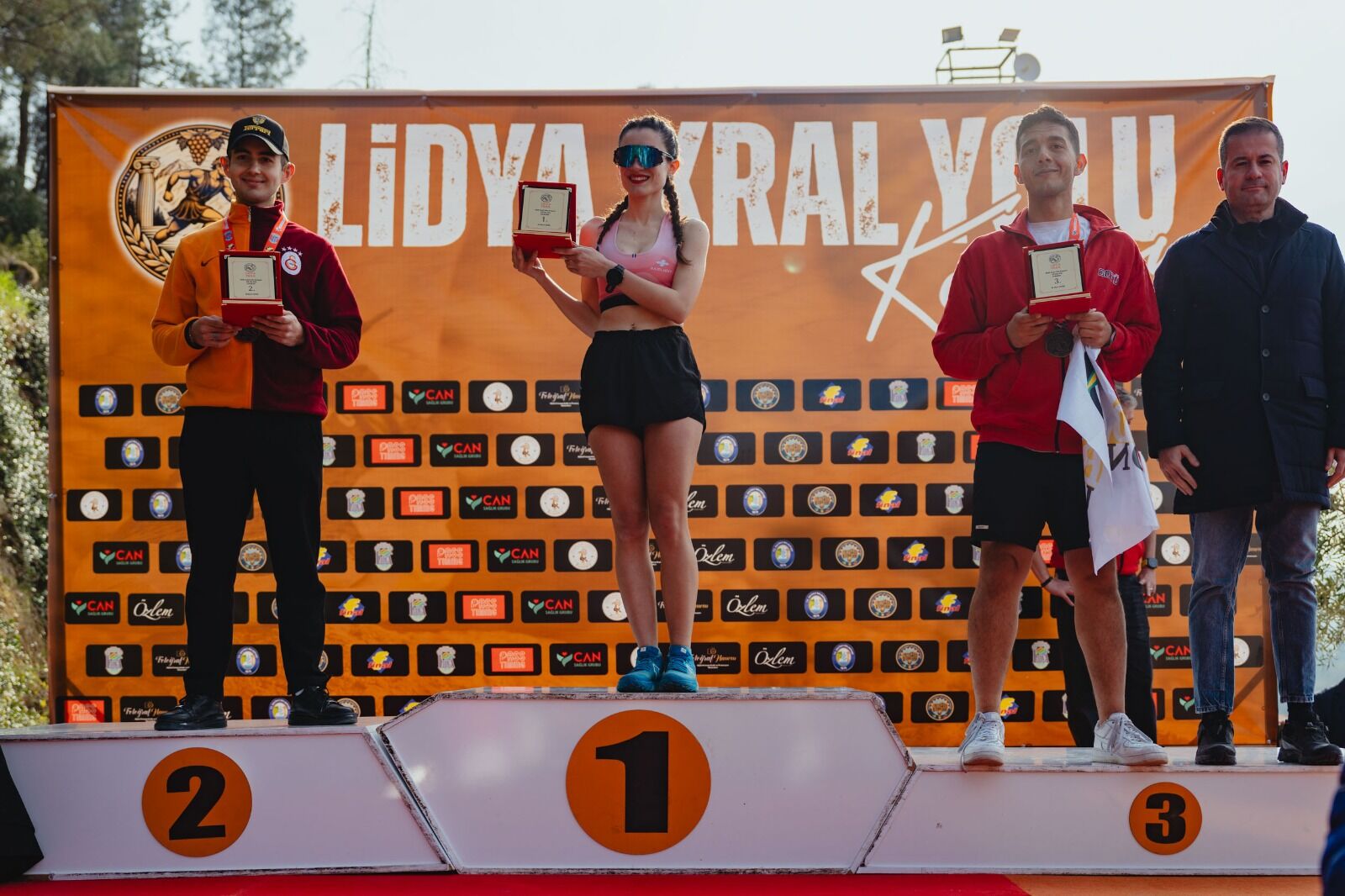 Salihli’de Spor Ve Tarih Iç Içe Lidya Kral Yolu Trail 600’Ü Aşkın Sporcuyu Ağırladı! (12)