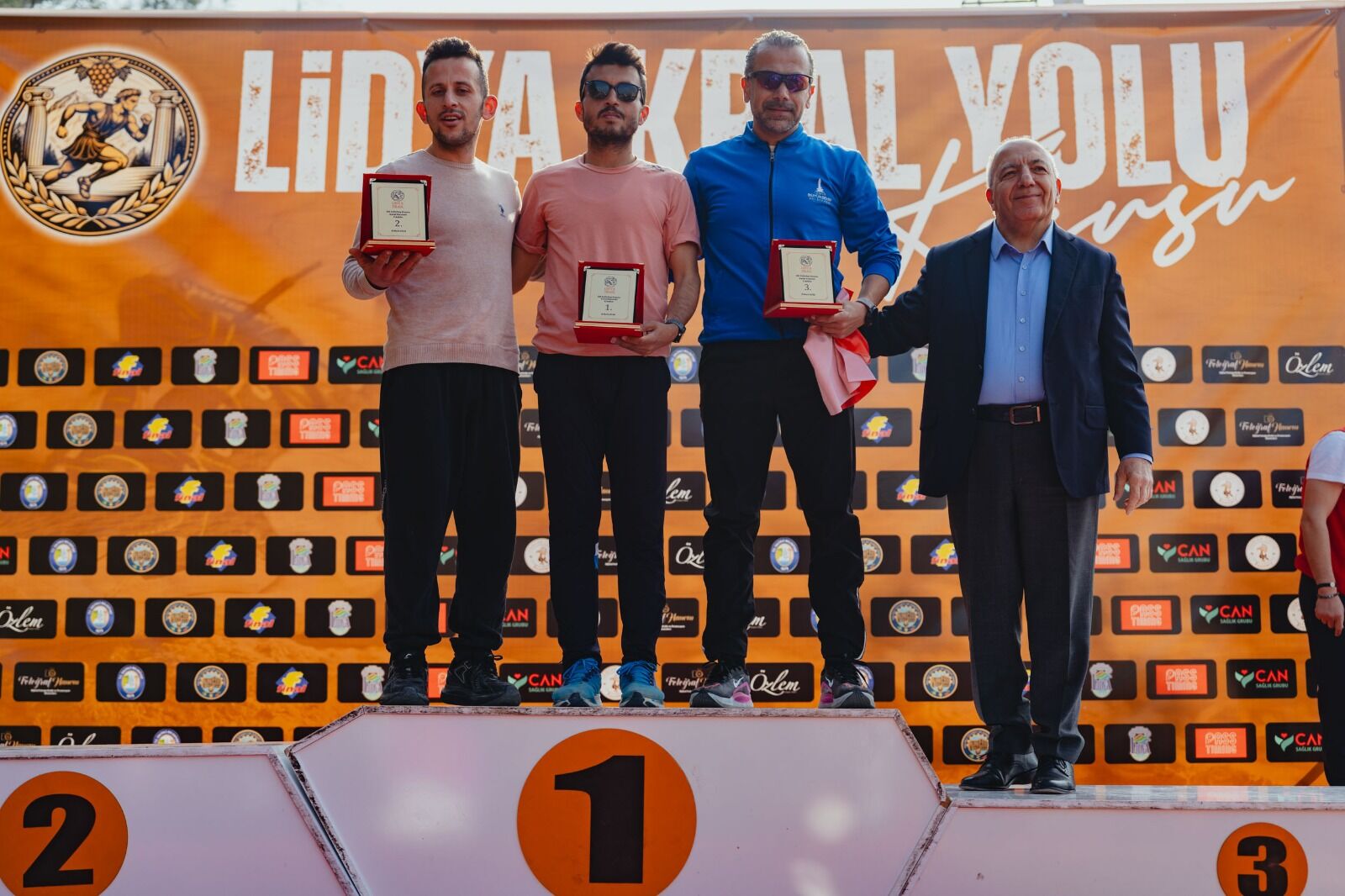 Salihli’de Spor Ve Tarih Iç Içe Lidya Kral Yolu Trail 600’Ü Aşkın Sporcuyu Ağırladı! (9)