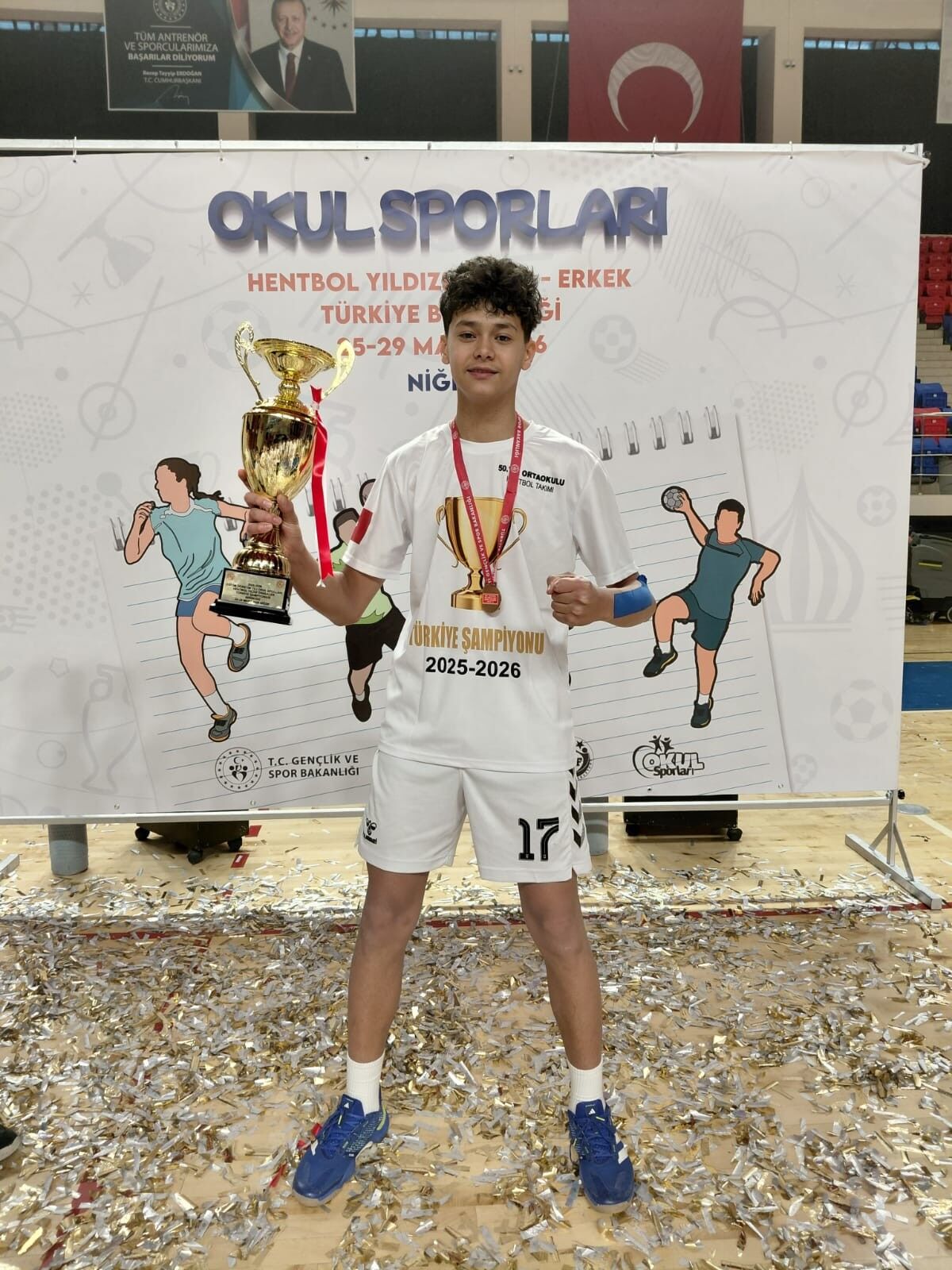 Salihliden Tarihi Basari 50 Yil Ortaokulu Namaglup Sampiyon (10)