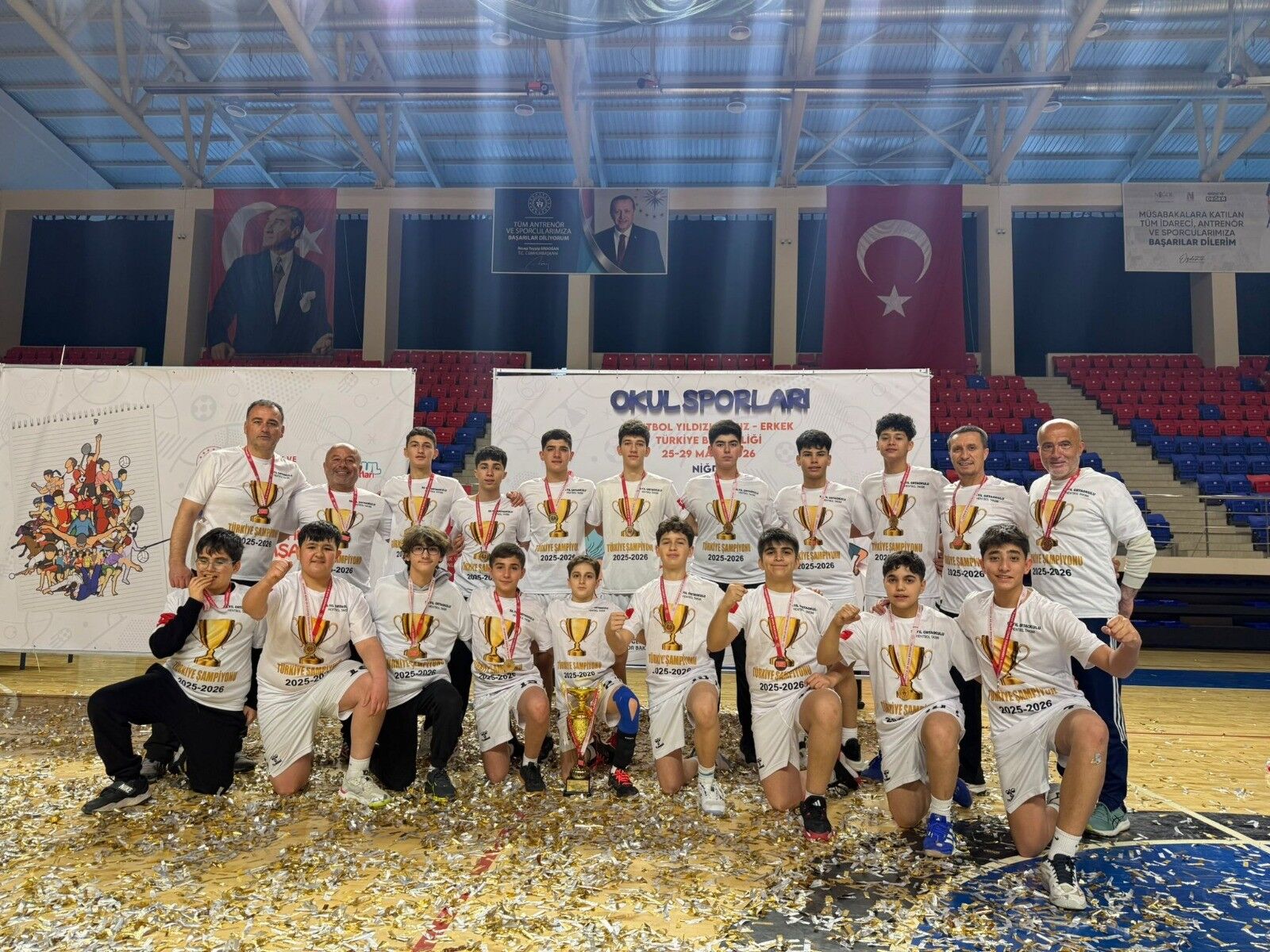 Salihliden Tarihi Basari 50 Yil Ortaokulu Namaglup Sampiyon (4)