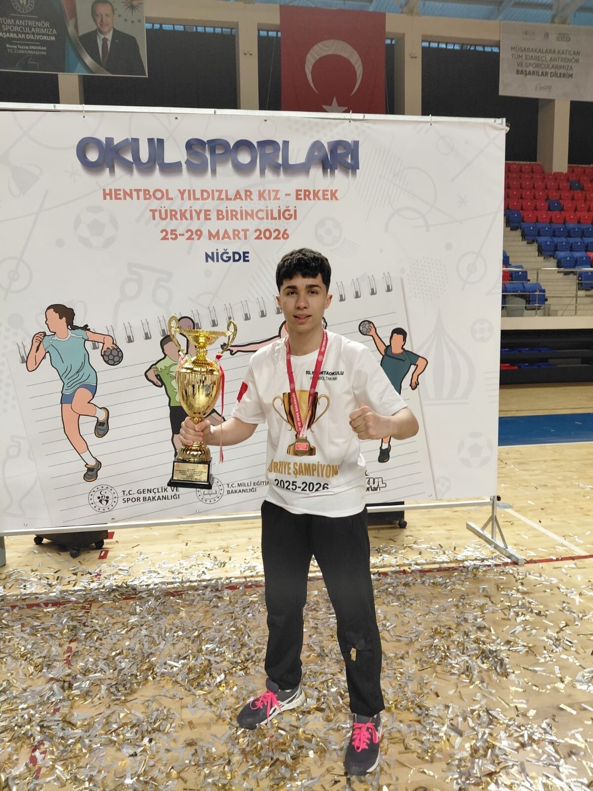 Salihliden Tarihi Basari 50 Yil Ortaokulu Namaglup Sampiyon (7)