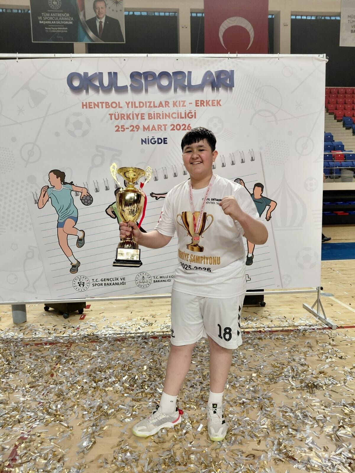 Salihliden Tarihi Basari 50 Yil Ortaokulu Namaglup Sampiyon (9)