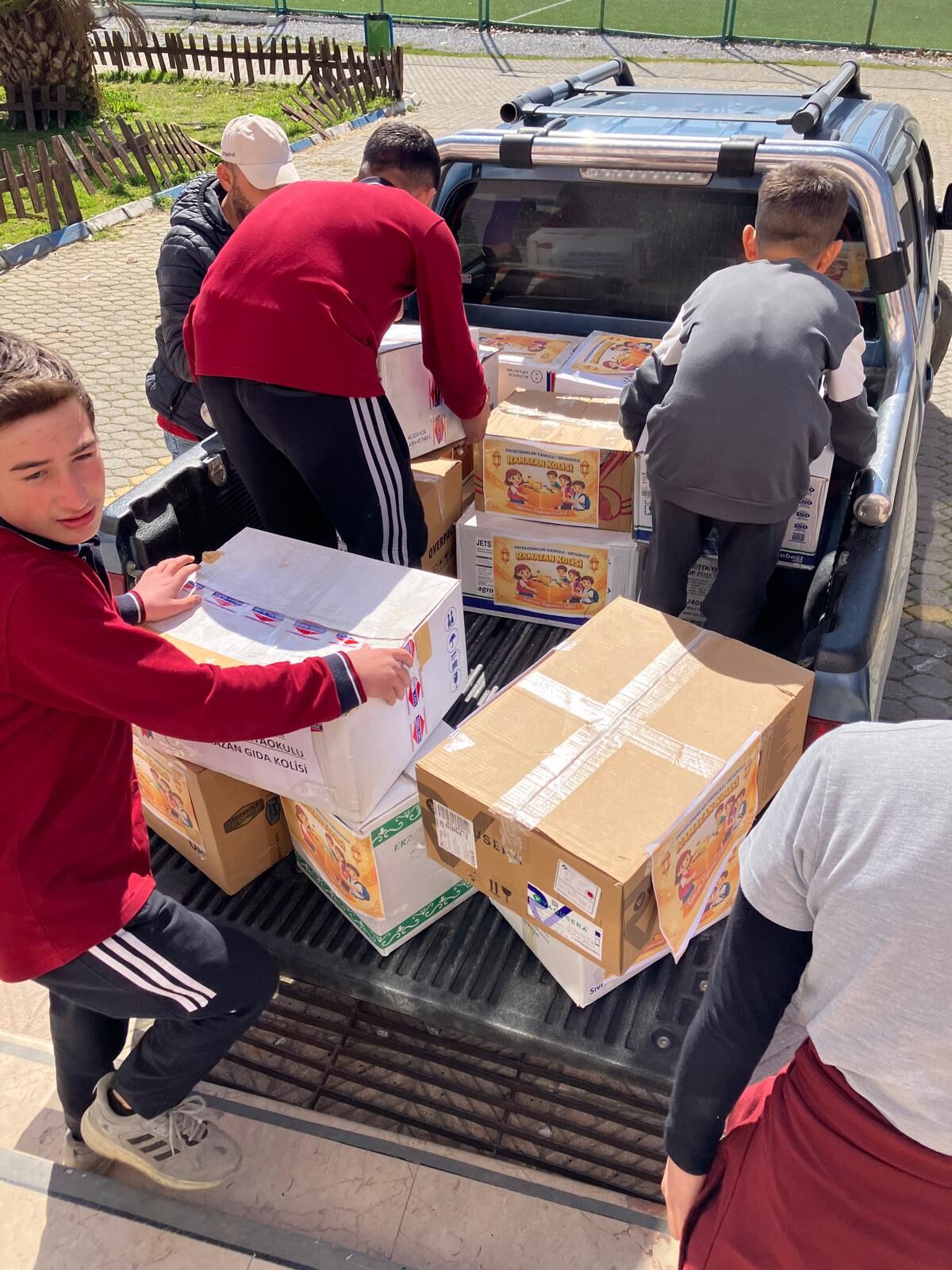 Salihlili Ogrencilerden Anlamli Ramazan Dayanismasi (2)