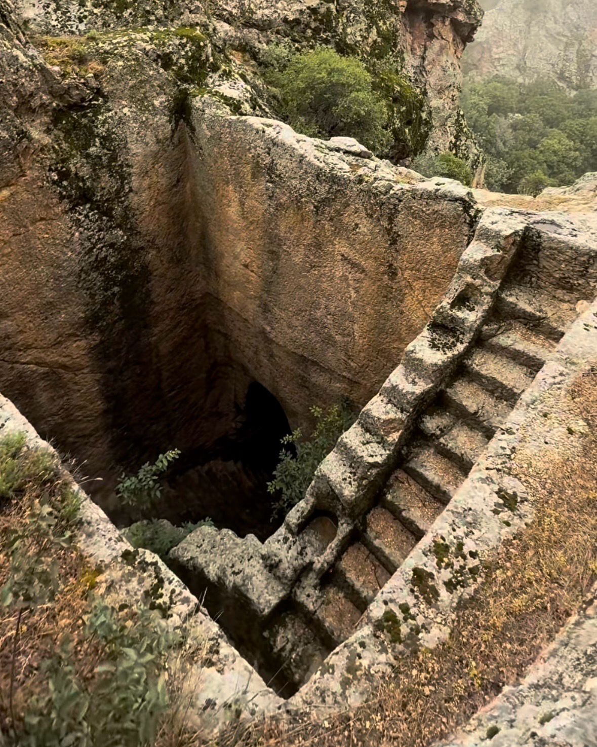 Sardes’e Uzanan Efsanevi Geçit