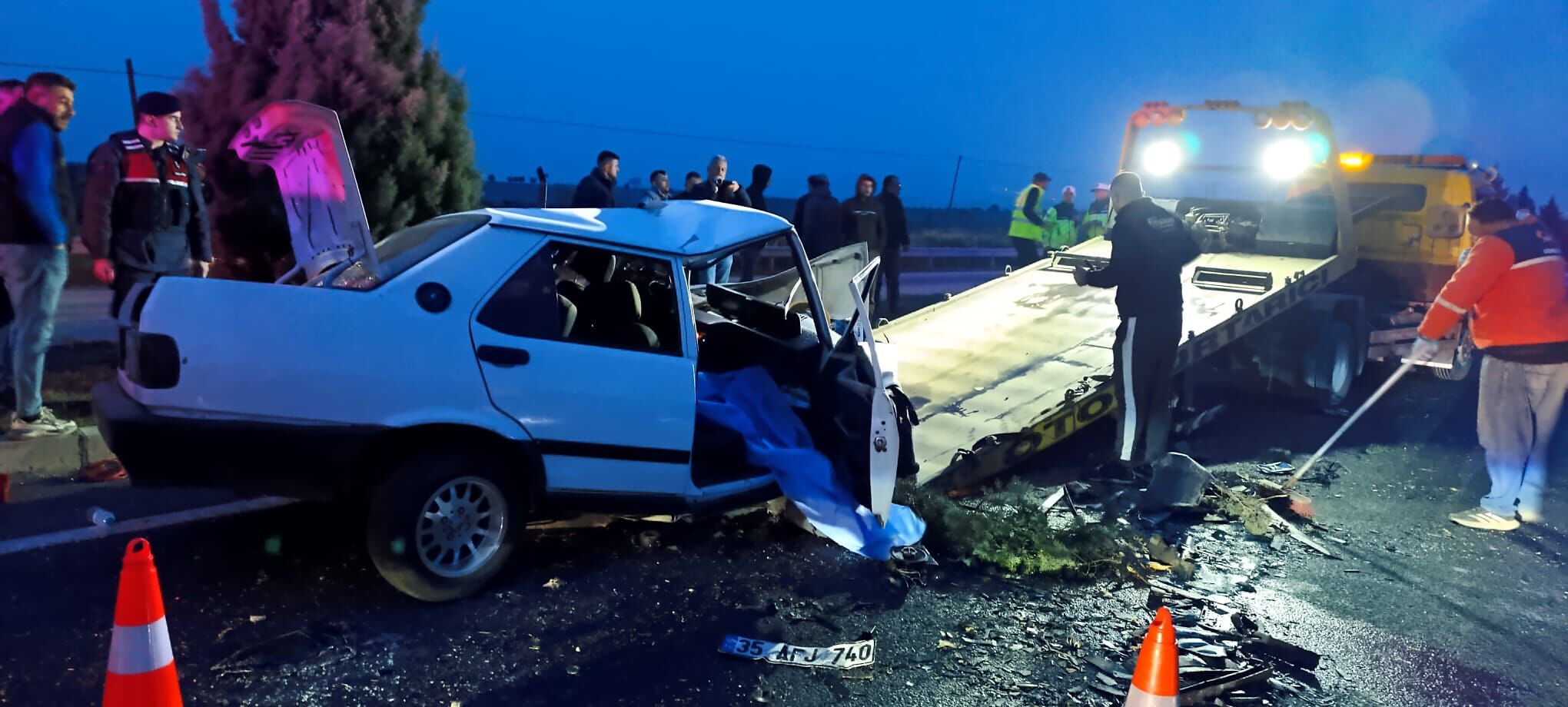 Son Dakika Salihlide Feci Kaza Cok Sayida Olu Ve Yarali Var-2