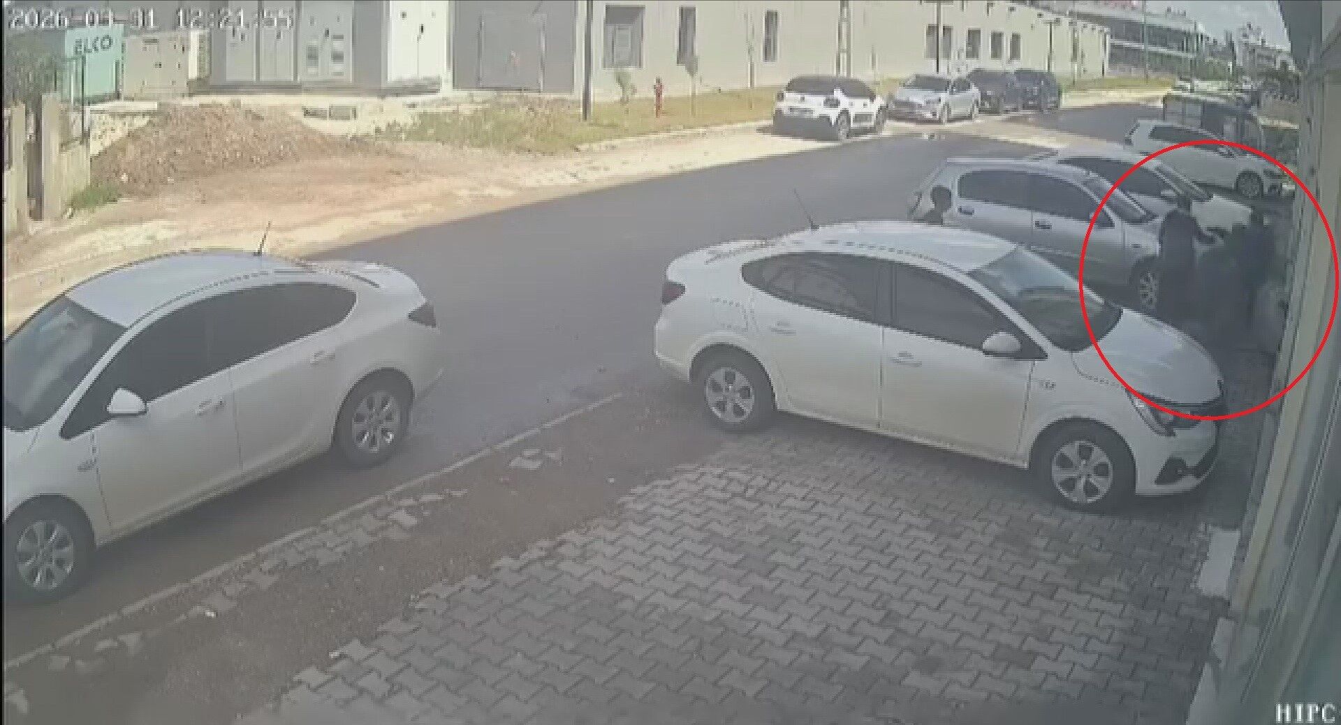 11 Yasindaki Cocuga Mafya Dizisi Korkusu Okul Yolunda Oyuncak Silahli Gasp (3)