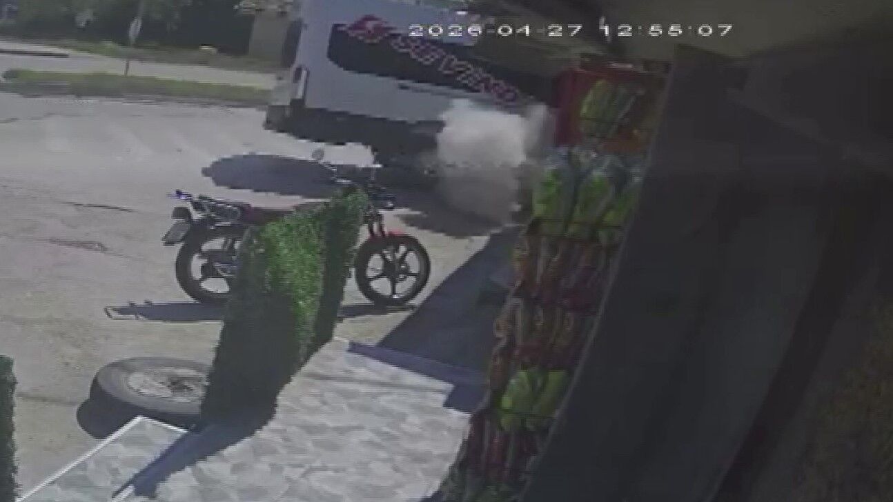 287 Promil Alkollu Servis Dehseti Genc Kizlar Saniyelerle Kurtuldu O Anlar Kamerada (3)