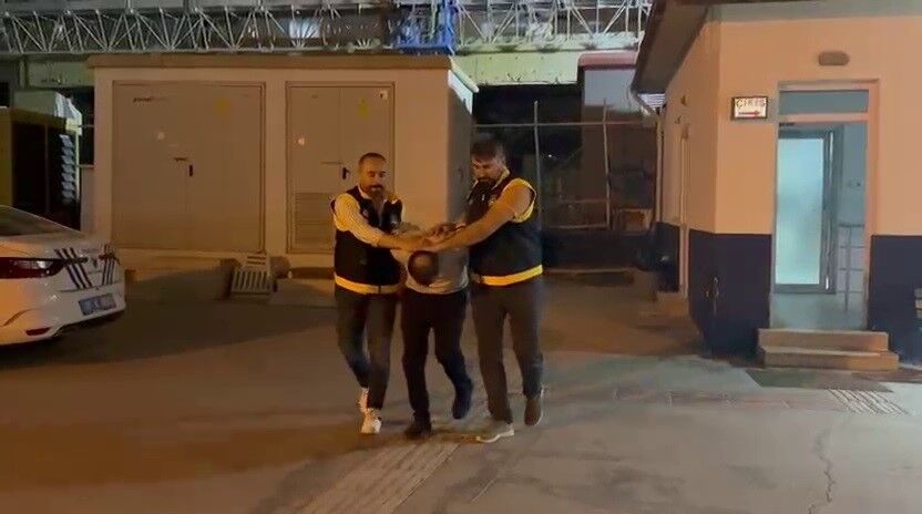 39 Yil Hapisle Araniyordu Sahte Kimlikle Yakalandi (2)