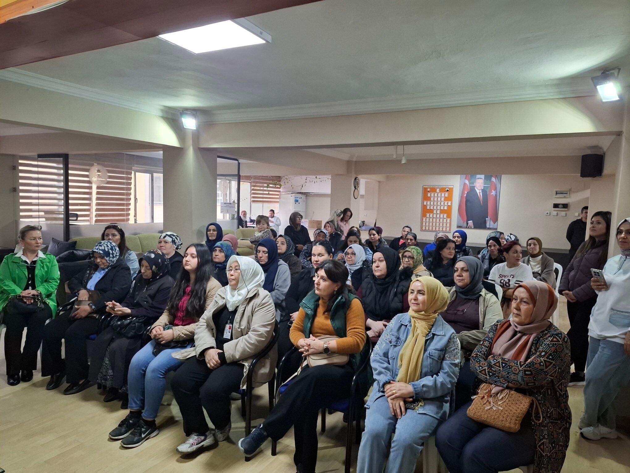 669713559 122164437626933940 2426800422204668868 N