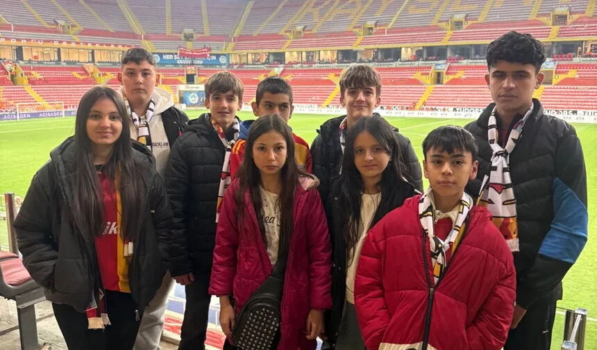 800 Kilometre Mesafeden Zecorner Kayserispor Fenerbahce Macina Geldiler Ek Fotograflar