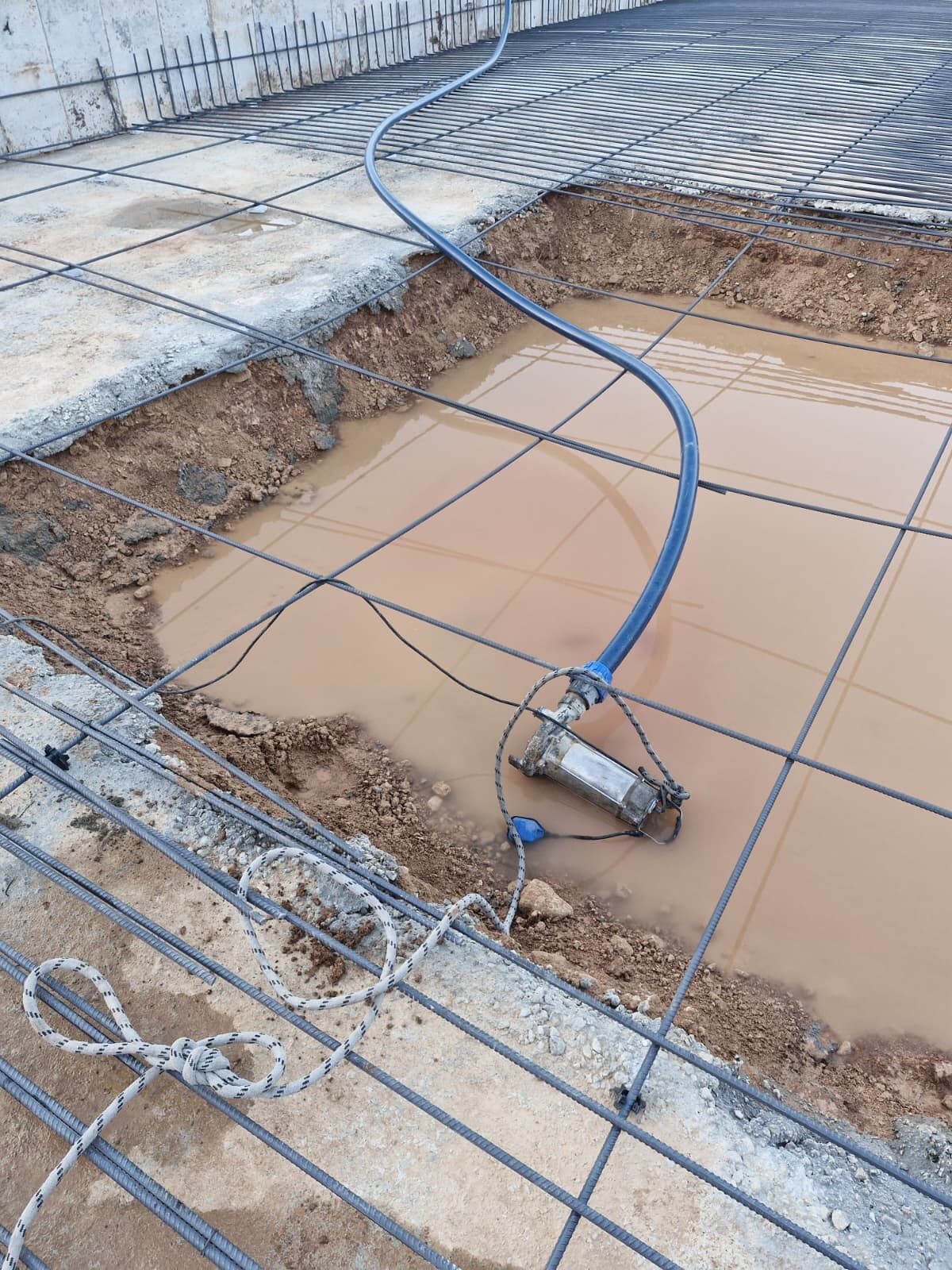 Aksam Saatlerinde Aci Olay Insaat Iscisi Kurtarilamadi (4)