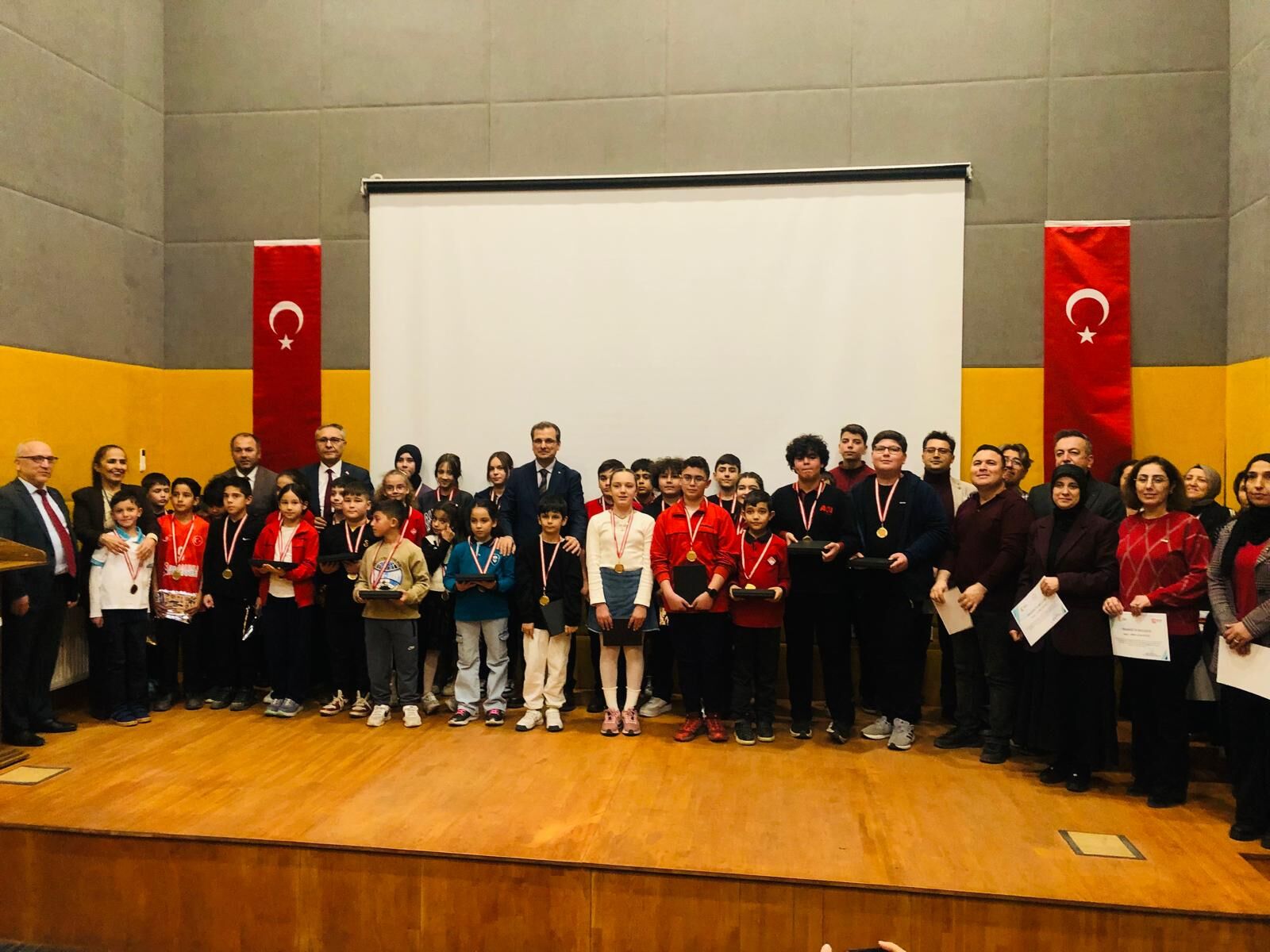 B919079E B8B7 4Dbc 97C7 3Deef689D1C1