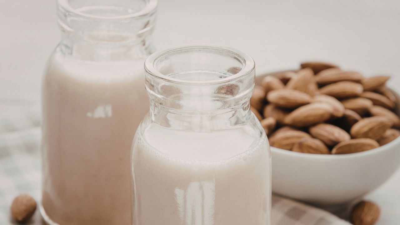 Badem Sütü Nasıl Yapılır