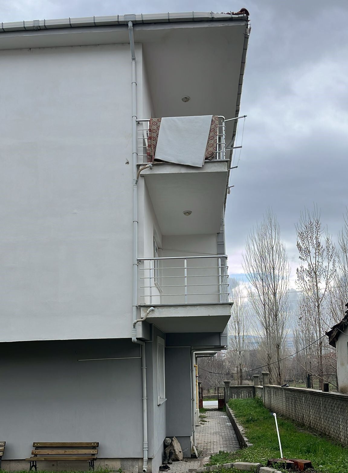 Balkondan Dustu Tum Mudahalelere Ragmen Kurtarilamadi (1)-1