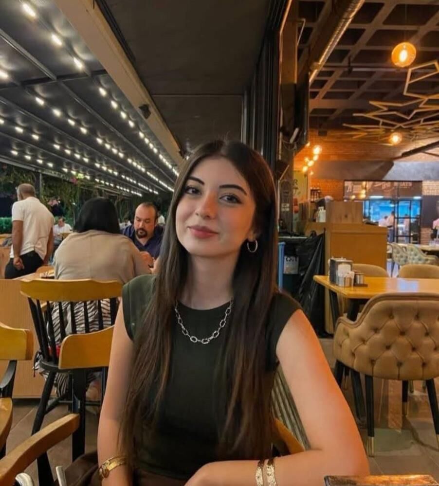 Bariyerlere Carpan Otomobil Alev Almisti Genc Doktorun Olum Ani Kamerada (2)