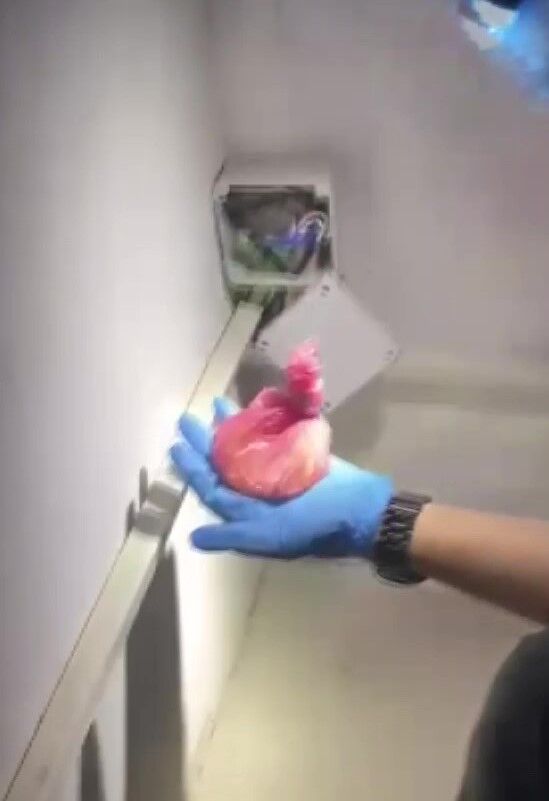 Baskomiser Yalaniyla 18 Milyonluk Altini Aldilar Polis Sebekeyi Cokertti (5)