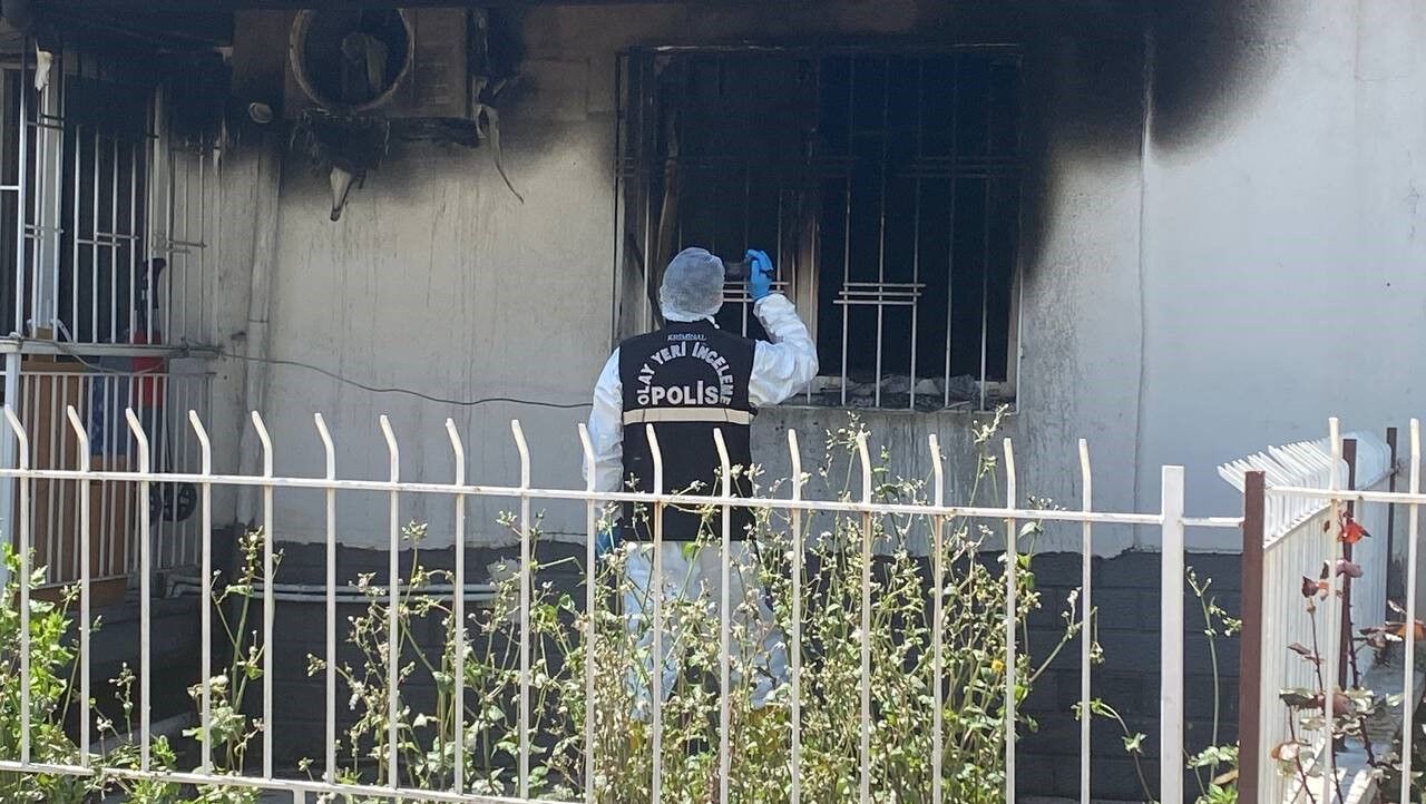 Buyuk Bir Gurultuyle Sarsildilar 5 Katli Binanin Giris Kati Savas Alanina Dondu (7)