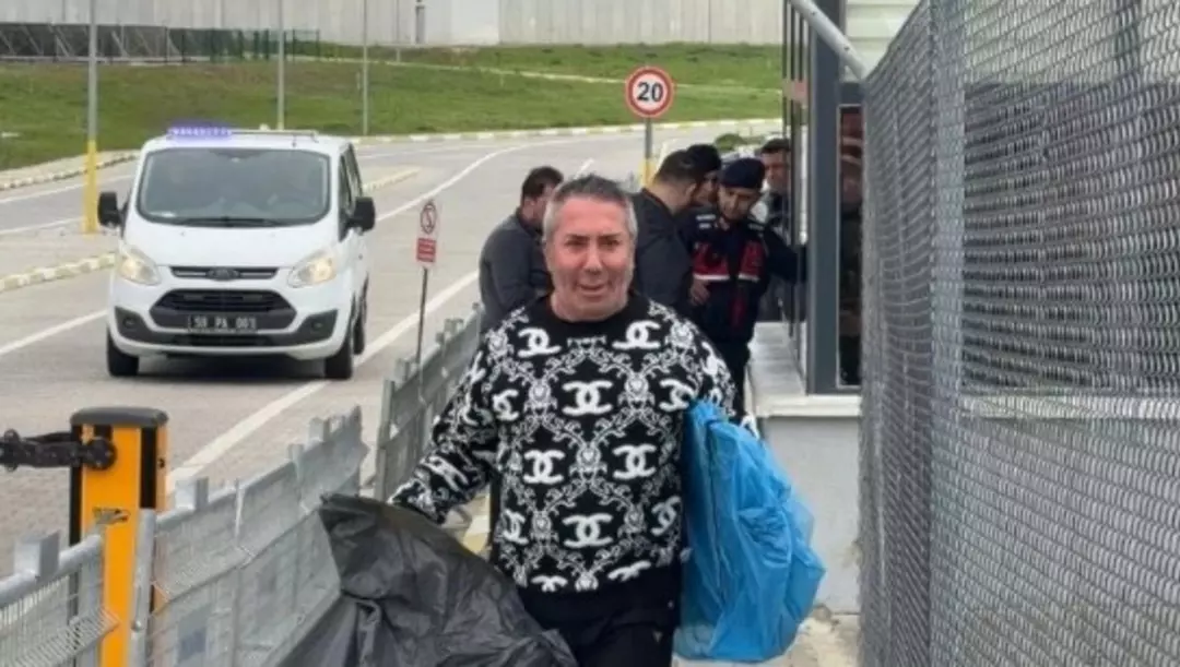 Cezaevi Sonrasi Ilk Sahne Murat Ovucun Buyuk Degisimi Olay Oldu (3)