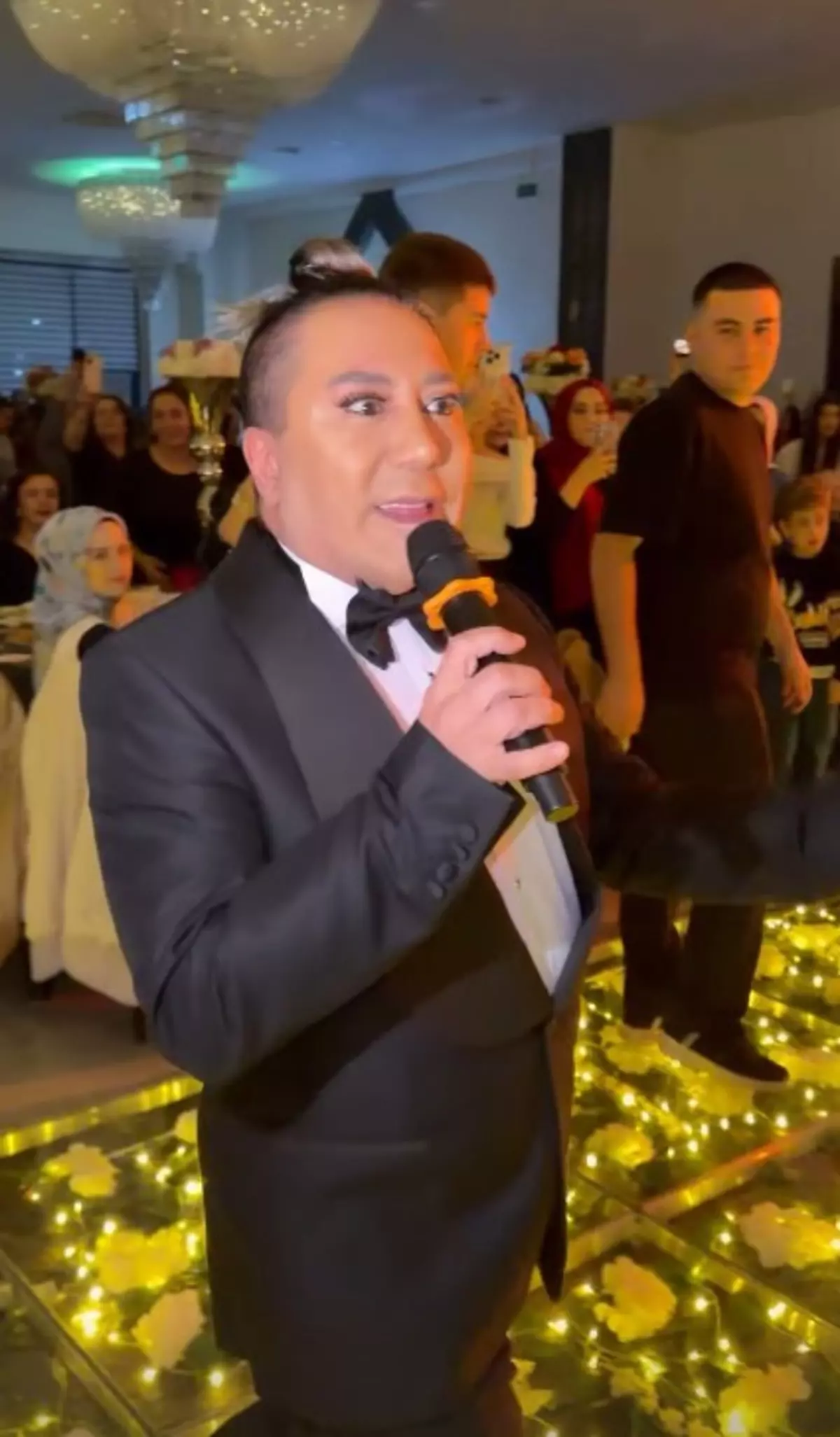 Cezaevi Sonrasi Ilk Sahne Murat Ovucun Buyuk Degisimi Olay Oldu (5)