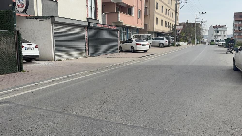 Cocugunu Tehdit Ettigini Iddia Ettigi Motosikletliye Otomobiliyle Boyle Carpti (3)