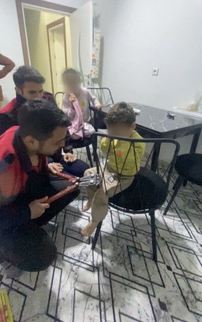 Dakikalarla Yaristilar Itfaiyeci Baba Oglunu Mesai Arkadaslariyla Kurtardi (3)