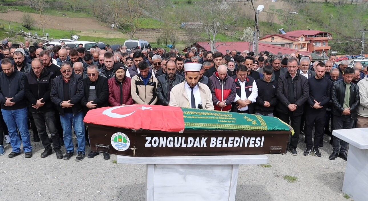 Emekliligine Sadece Bir Ay Kalmisti Agabeyiyle Ayni Sonu Paylasti (2)