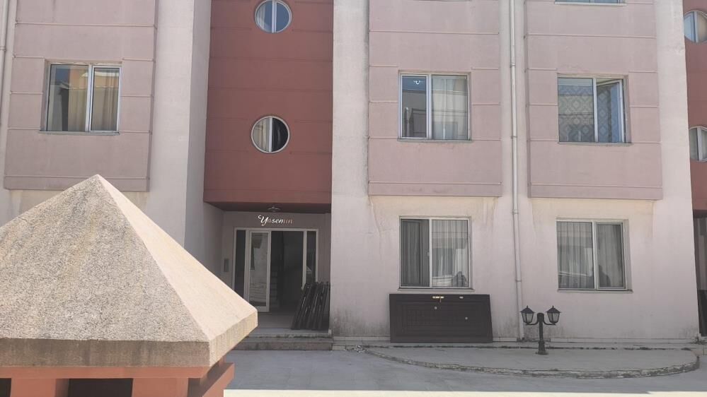 Evinde Silahla Vurulmus Halde Bulunan Tegmen Hayatini Kaybetti (3)