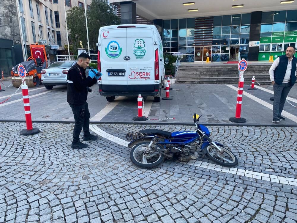 Faciadan Donuldu Belediye Binasina Sabah Saatlerinde Silahli Baskin (2)