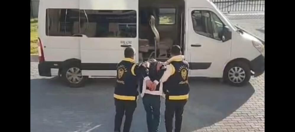 Film Gibi Olay Maskeli Satirli Supheli Bankayi Basti Supheli Kacamadan Yakalandi (3)