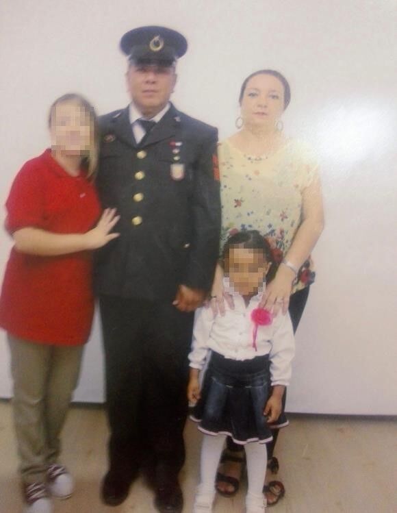 Gece Saatlerinde Yikilan Hayatlar Emekli Uzman Cavus Ailesini Ve Kendini Hayattan Kopardi (2)