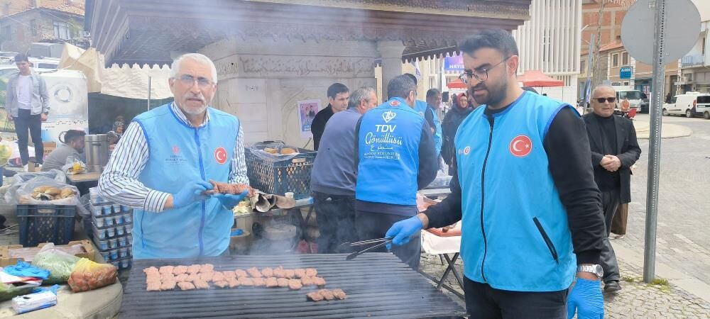 Genclere Evlilik Umudu Iki Insan Bir Hayat Icin Hayir Carsisi (2)