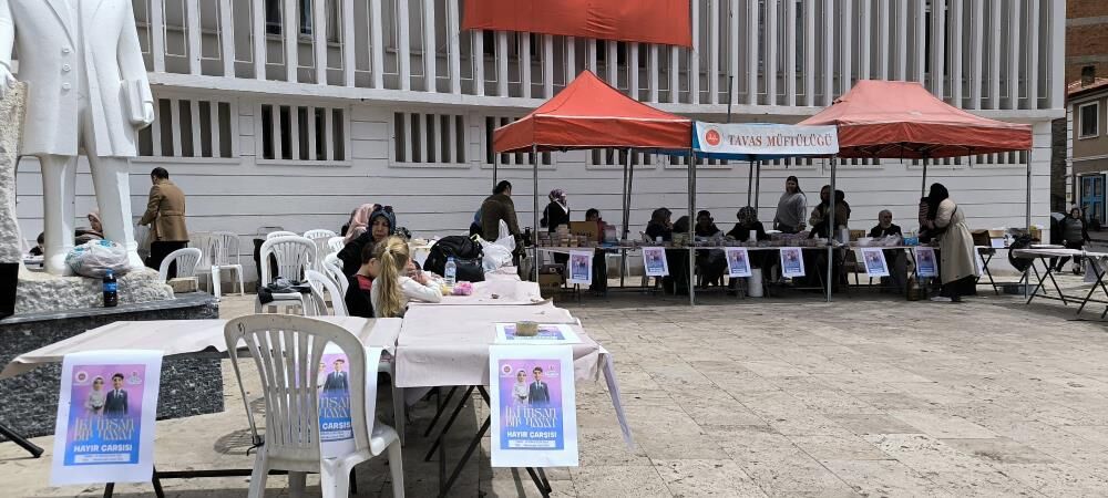 Genclere Evlilik Umudu Iki Insan Bir Hayat Icin Hayir Carsisi (3)