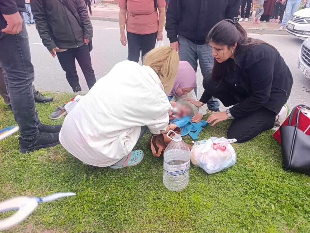 Igne Yapmayin Diye Agladi Minik Cocugun Kaza Ani Kamerada (2)