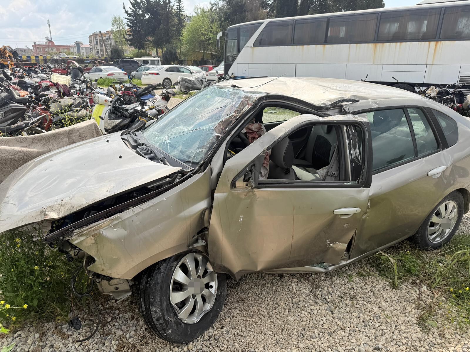 Kahreden Kaza Uzman Cavus Ve Genc Kadin Hayatini Kaybetti (3)