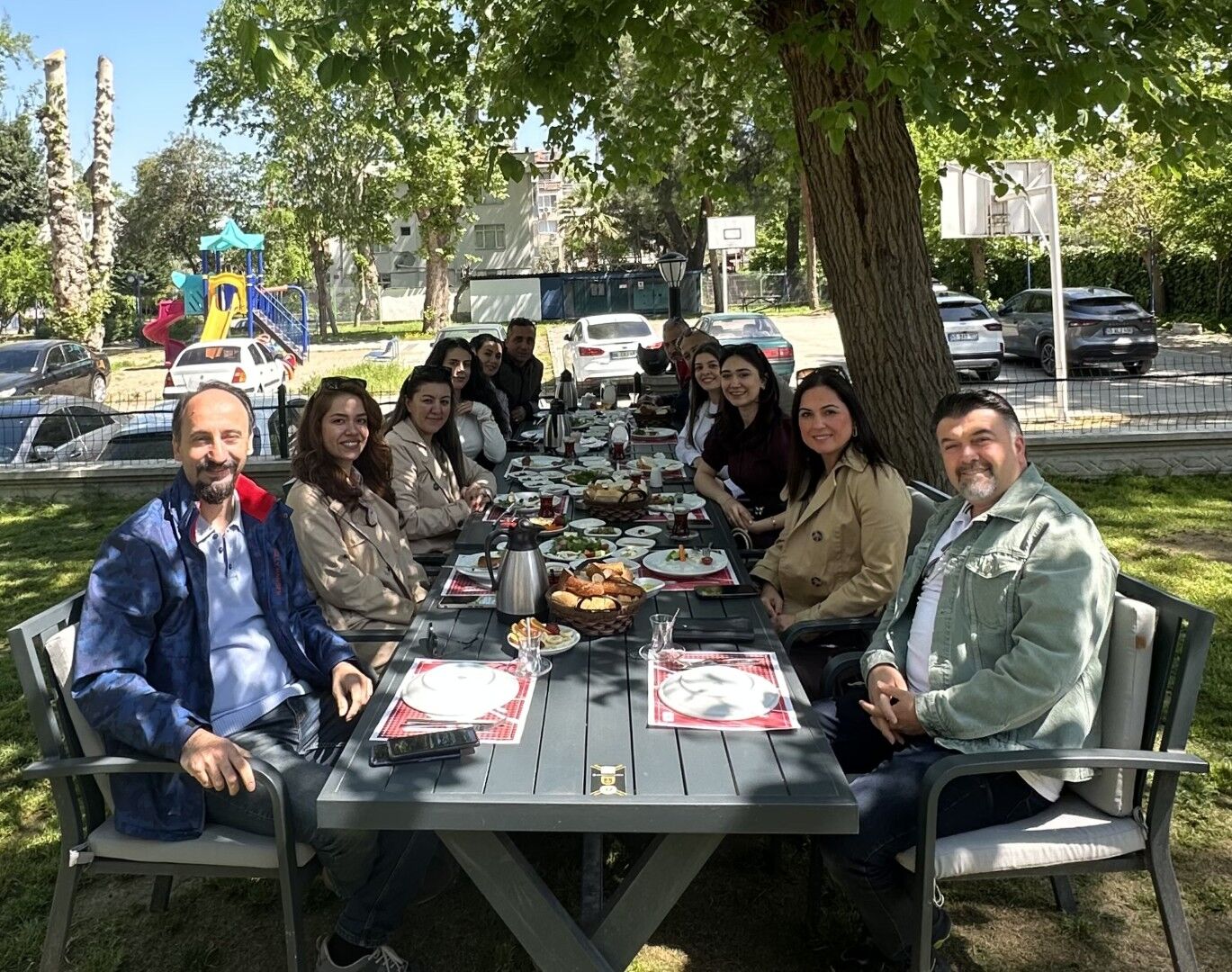 Kaliteli Hizmetin Adresi Okan Ailesi Sektör Medya’yı Ağırladı (4)