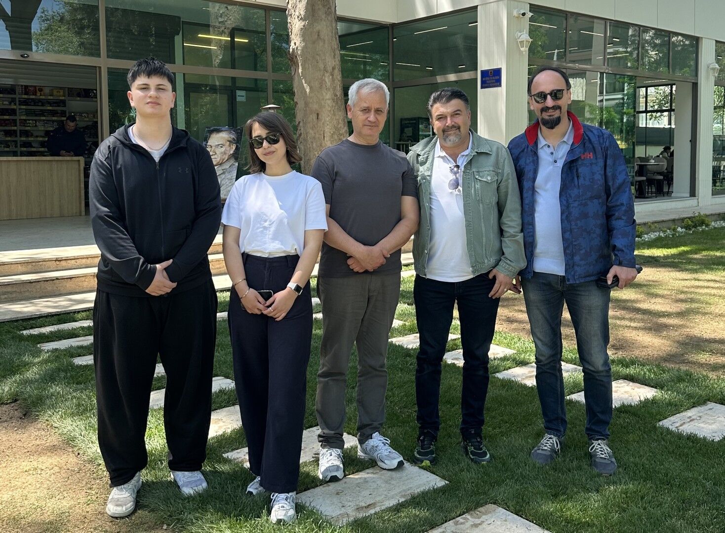 Kaliteli Hizmetin Adresi Okan Ailesi Sektör Medya’yı Ağırladı (7)