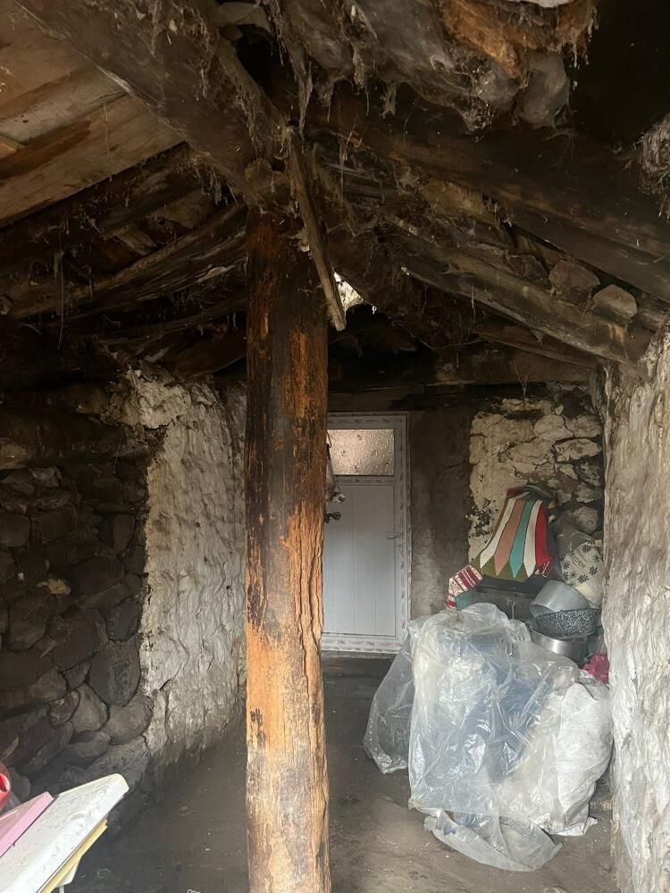 Kar Nedeniyle Ev Ve Ahir Coktu (3)